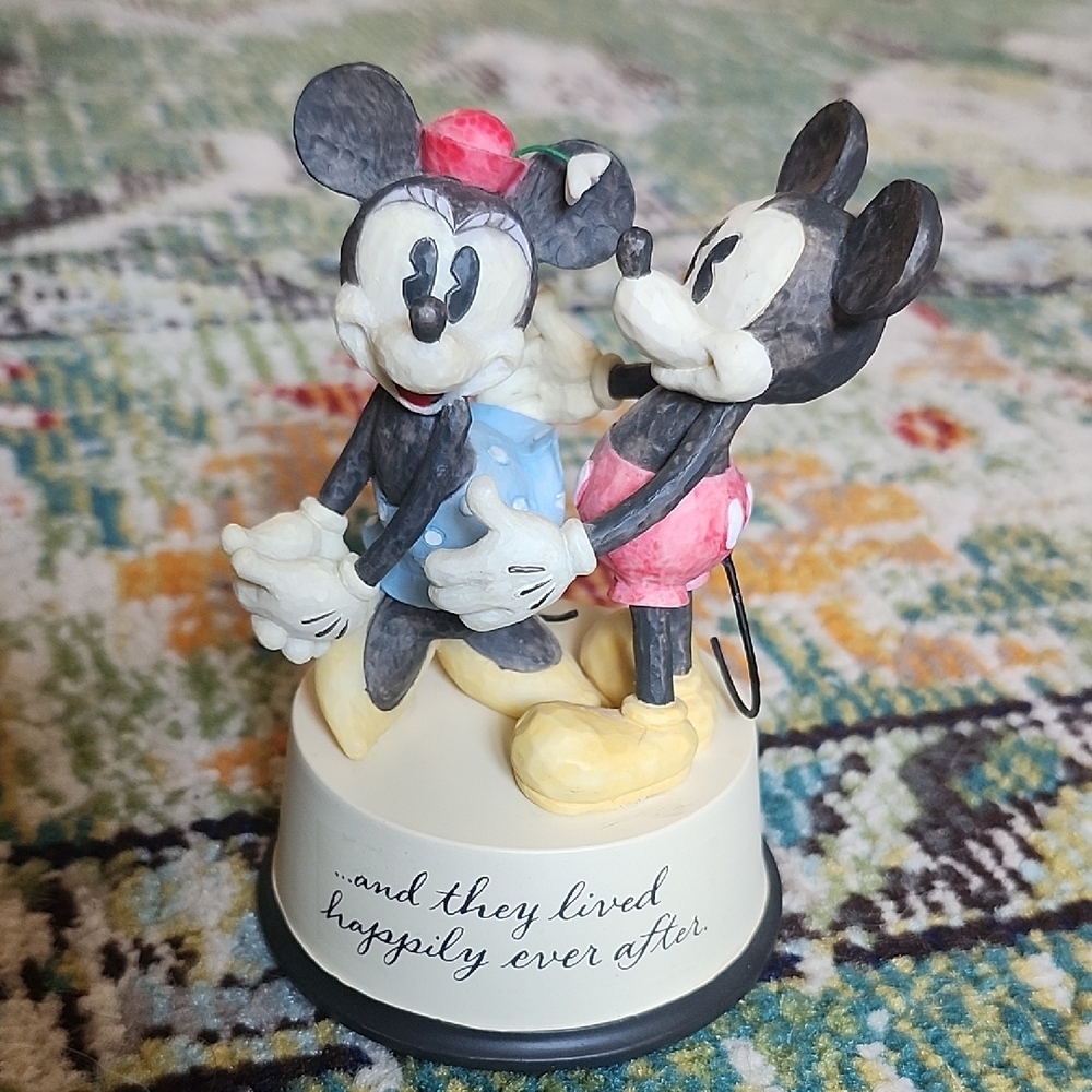 Disney Mickey and Minnie Mouse 'Happily Ever After' Figurine